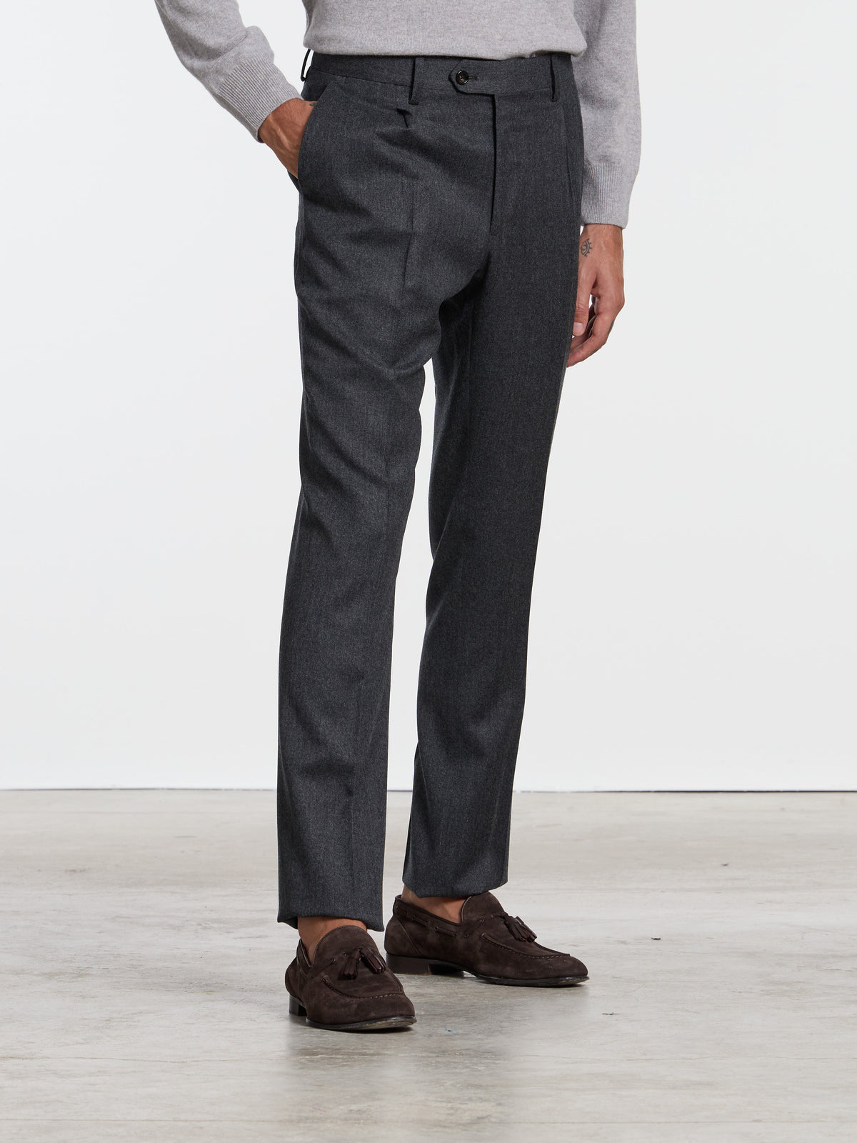 CLASSIC "ONE PINCES" WOOL TROUSERS - DARK GREY