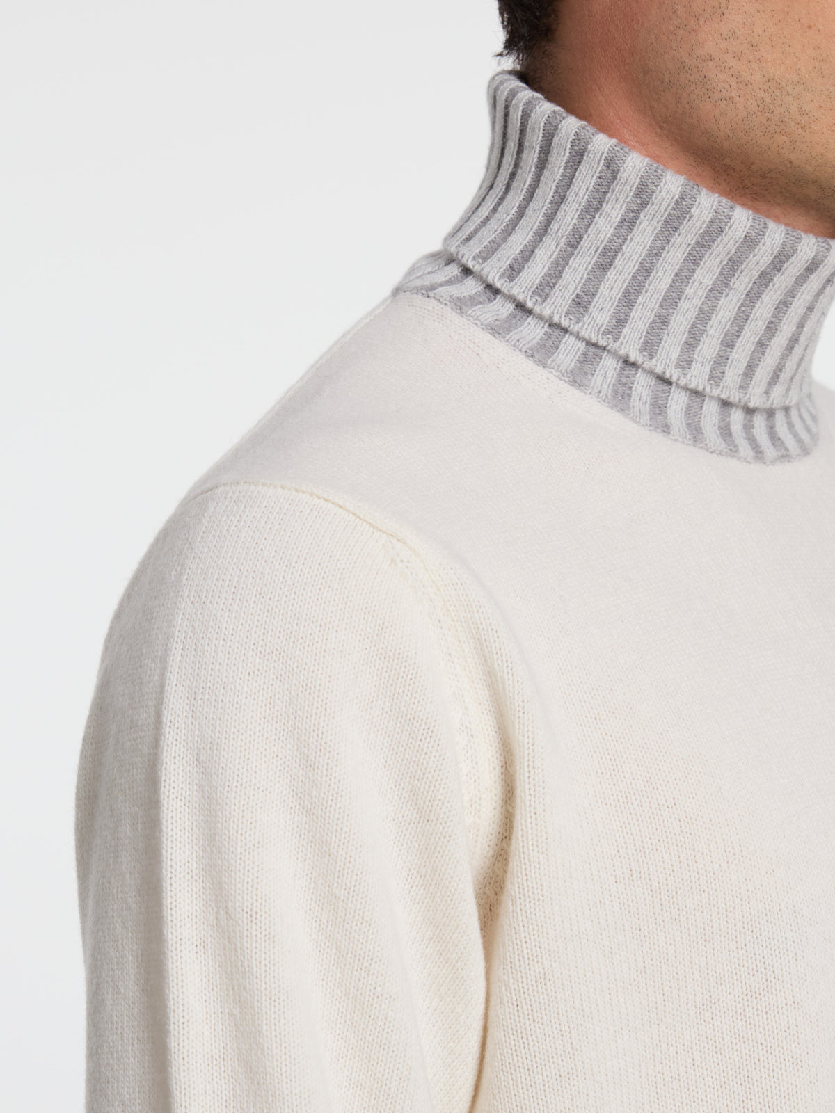 WOOL VANISE' TURTLENECK - CREAM