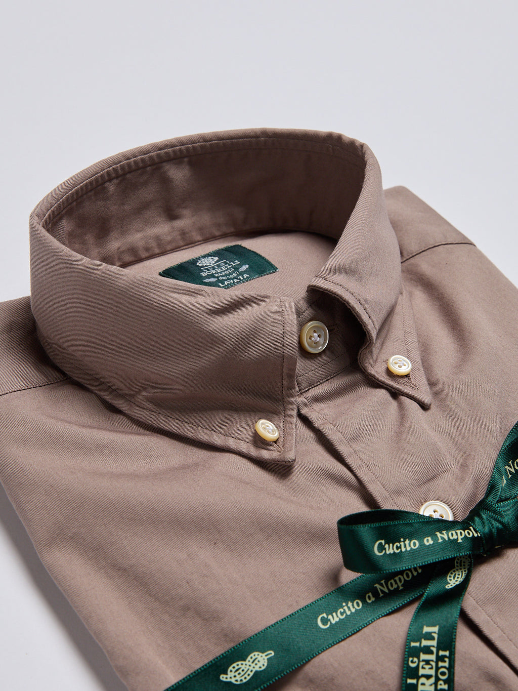 SOLID COLOR BUTTON-DOWN TWILL SHIRT - TAUPE